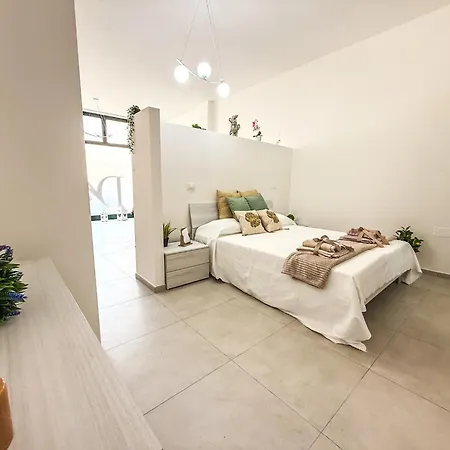St Paul Via Cairoli R A838 Apartment