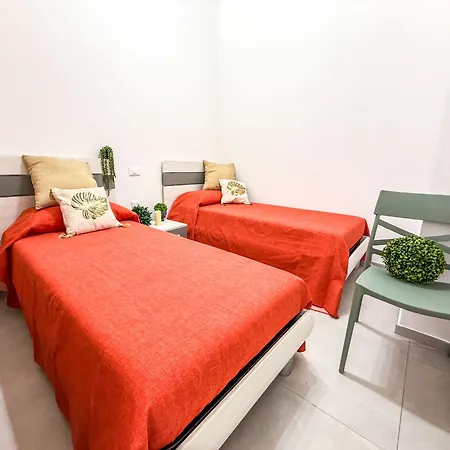 Apartment St Paul Via Cairoli R A838 *