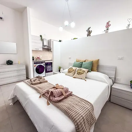 Apartment St Paul Via Cairoli R A838 *